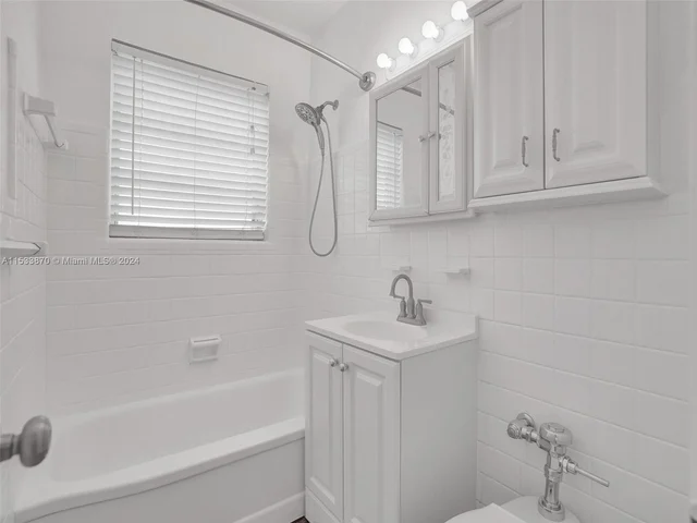 4172 Chase Ave # 12, Miami Beach FL 33140