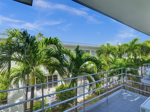 4172 Chase Ave # 12, Miami Beach FL 33140