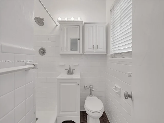 4172 Chase Ave # 12, Miami Beach FL 33140