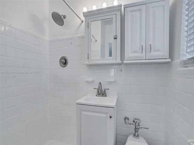 4172 Chase Ave # 12, Miami Beach FL 33140