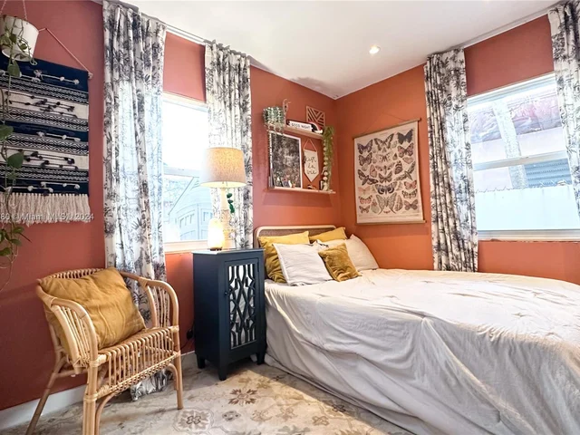 540 SW 8th Ct, Miami FL 33130