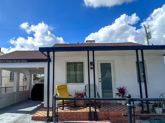 540 SW 8th Ct, Miami FL 33130