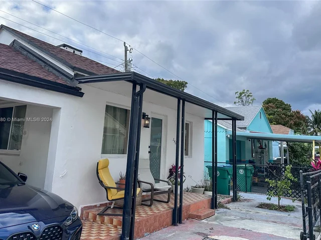 540 SW 8th Ct, Miami FL 33130