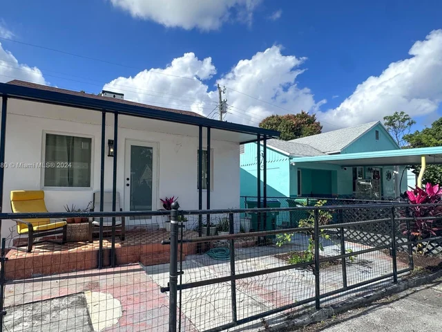 540 SW 8th Ct, Miami FL 33130