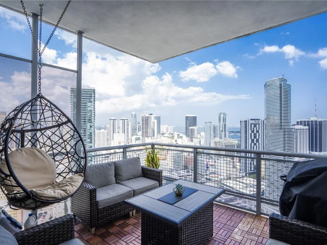 350 S Miami Ave # 4103, Miami FL 33130