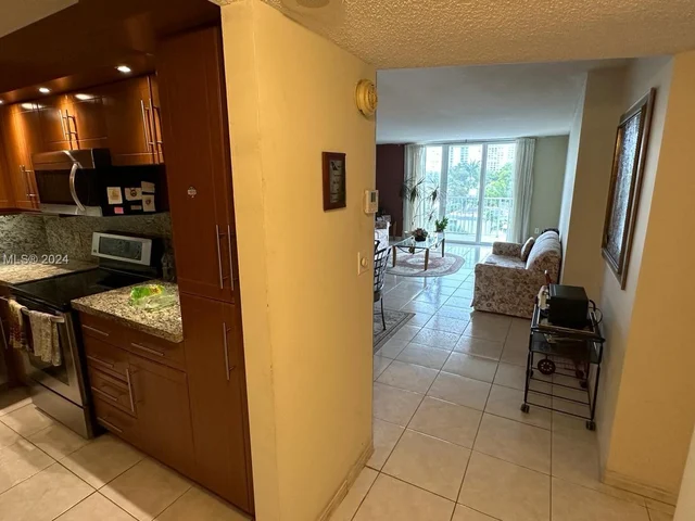 2851 NE 183rd St # 415E, Aventura FL 33160