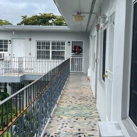 555 SW 16th Ave # 14, Miami FL 33135