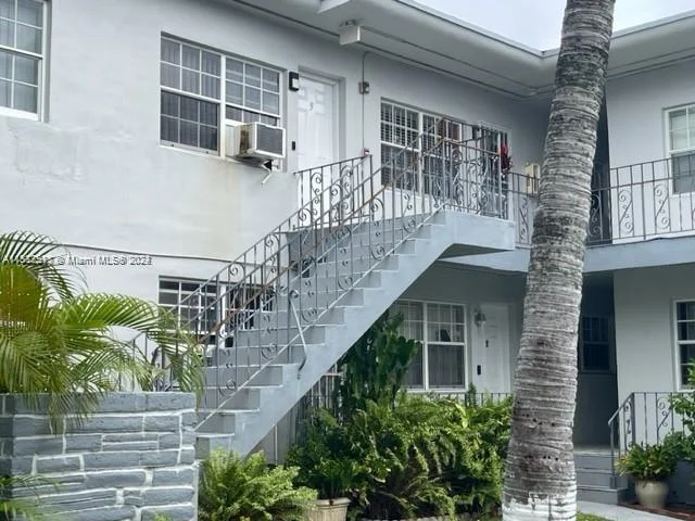 555 SW 16th Ave # 14, Miami FL 33135