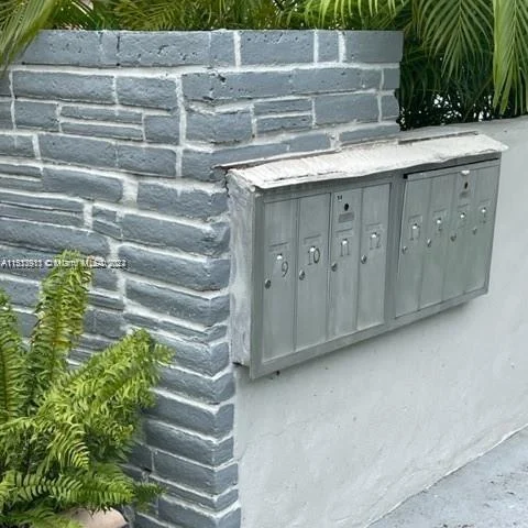 555 SW 16th Ave # 14, Miami FL 33135