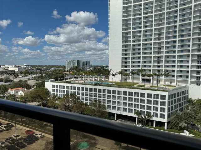 600 NE 36th St # 1109, Miami FL 33137