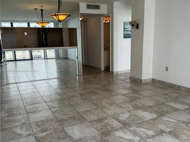 600 NE 36th St # 1109, Miami FL 33137