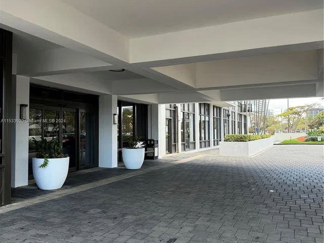 600 NE 36th St # 1109, Miami FL 33137