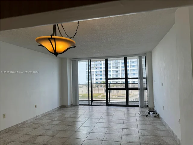 600 NE 36th St # 1109, Miami FL 33137