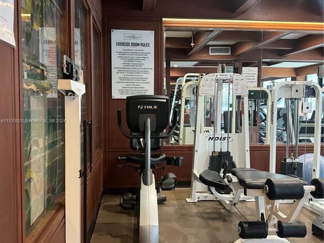 600 NE 36th St # 1109, Miami FL 33137