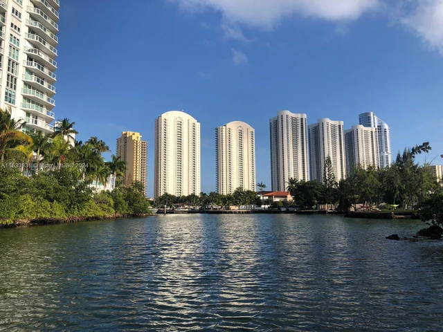 100 Bayview Dr # 1610, Sunny Isles Beach FL 33160