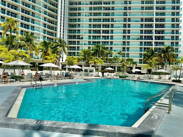 100 Bayview Dr # 1610, Sunny Isles Beach FL 33160