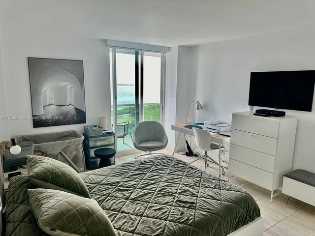 100 Bayview Dr # 1610, Sunny Isles Beach FL 33160