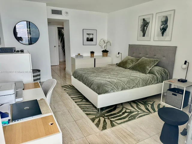 100 Bayview Dr # 1610, Sunny Isles Beach FL 33160