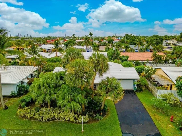 1520 NE 52nd St, Fort Lauderdale FL 33334