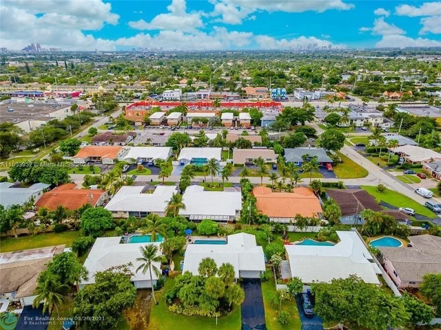 1520 NE 52nd St, Fort Lauderdale FL 33334
