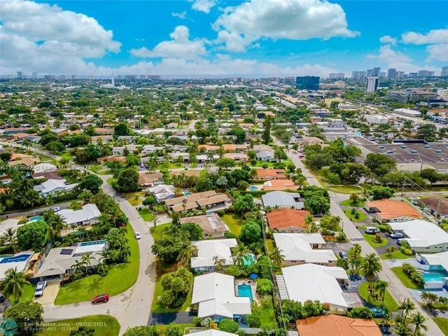 1520 NE 52nd St, Fort Lauderdale FL 33334