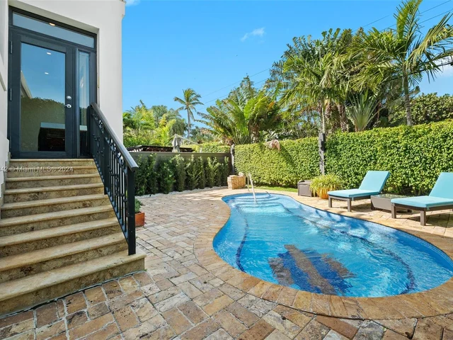 422 Fernwood Rd # 422, Key Biscayne FL 33149