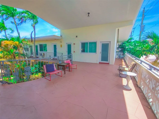 8040 Tatum Waterway Dr # 8040, Miami Beach FL 33141