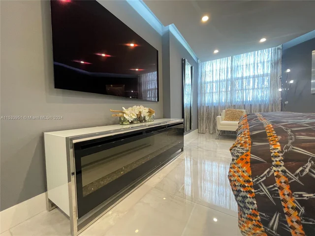 1985 S Ocean Dr, Hallandale Beach FL 33009