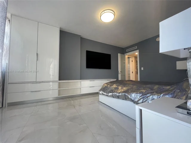 1985 S Ocean Dr, Hallandale Beach FL 33009