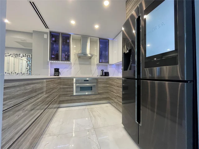 1985 S Ocean Dr, Hallandale Beach FL 33009