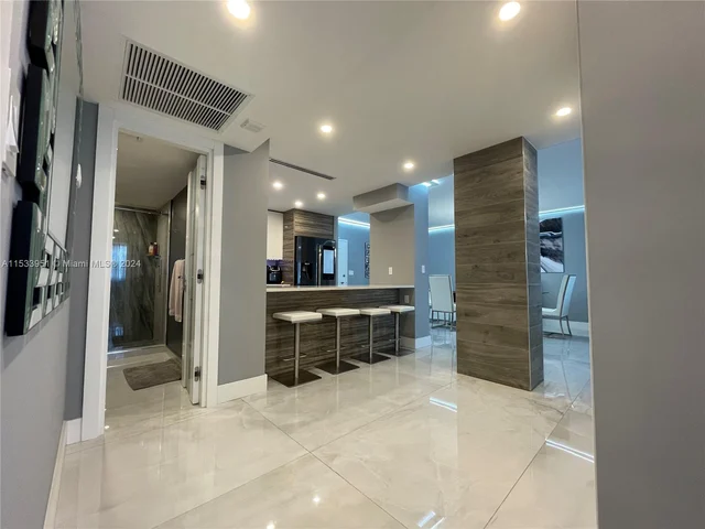 1985 S Ocean Dr, Hallandale Beach FL 33009