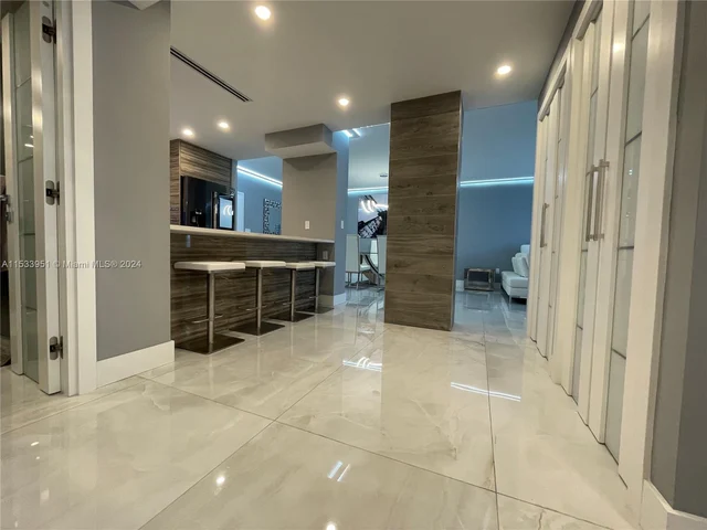 1985 S Ocean Dr, Hallandale Beach FL 33009