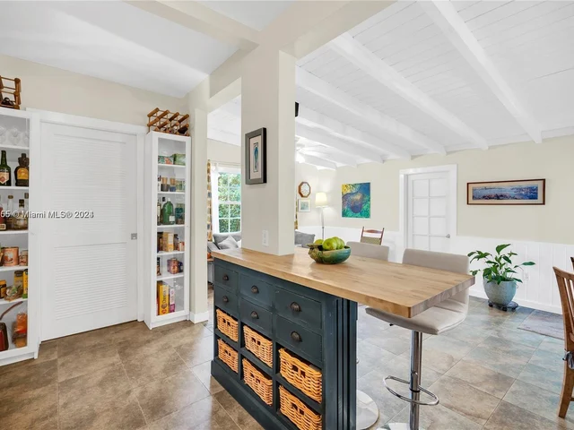 2925 SW 30th Ct # 0, Miami FL 33133