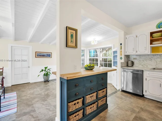 2925 SW 30th Ct # 0, Miami FL 33133