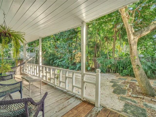 2925 SW 30th Ct # 0, Miami FL 33133