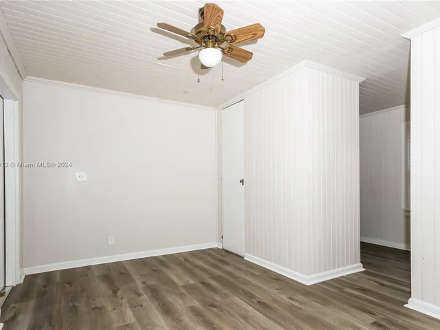 523 Plymouth Rd, West Palm Beach FL 33405