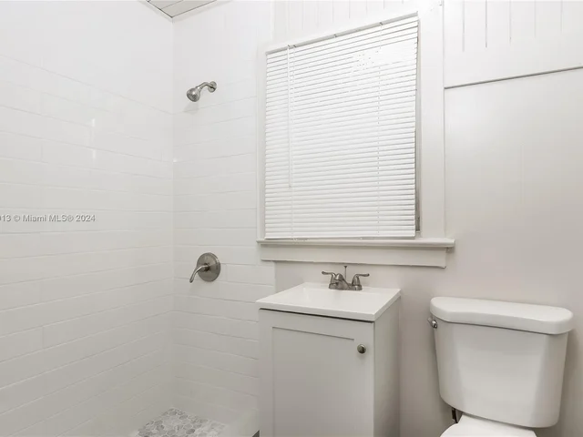 523 Plymouth Rd, West Palm Beach FL 33405