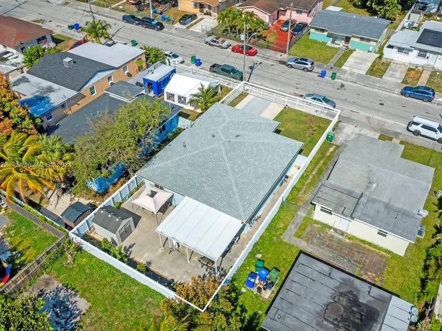 1460 NW 51st St, Miami FL 33142