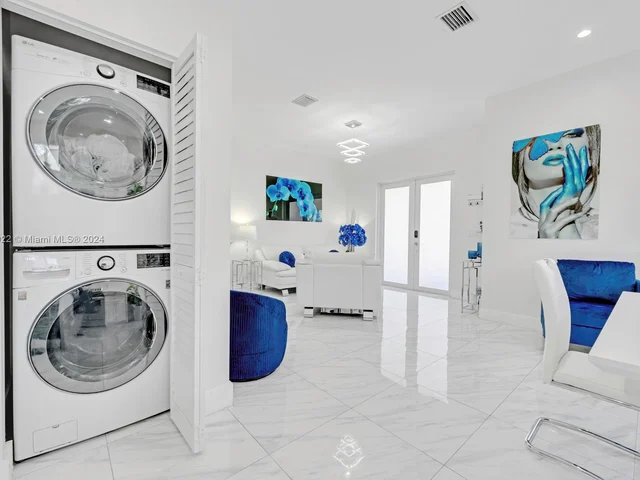 1460 NW 51st St, Miami FL 33142