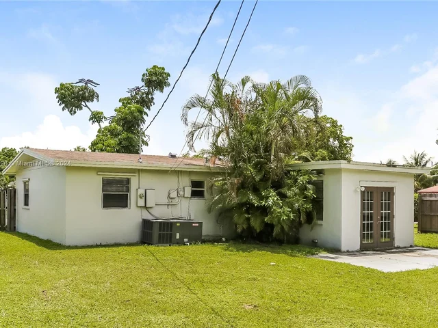 4721 NW 12th St, Lauderhill FL 33313