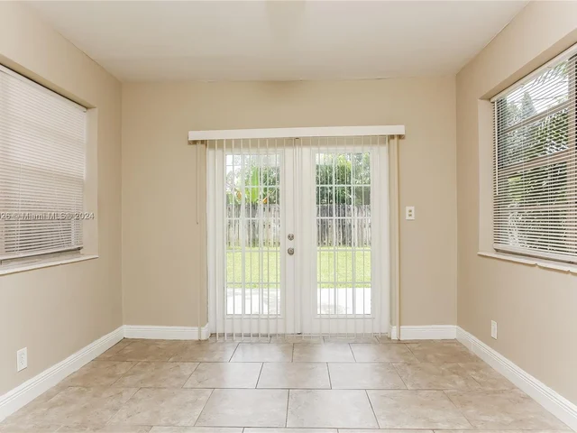 4721 NW 12th St, Lauderhill FL 33313