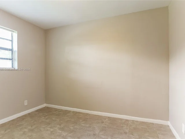 4721 NW 12th St, Lauderhill FL 33313