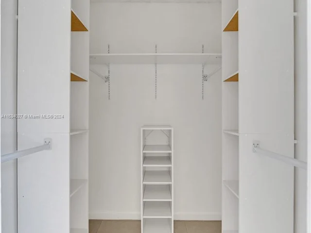 307 SE 4th St, Dania Beach FL 33004