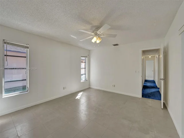 307 SE 4th St, Dania Beach FL 33004