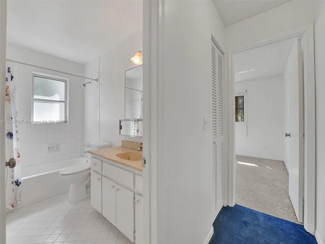 307 SE 4th St, Dania Beach FL 33004