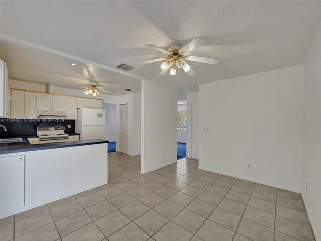 307 SE 4th St, Dania Beach FL 33004