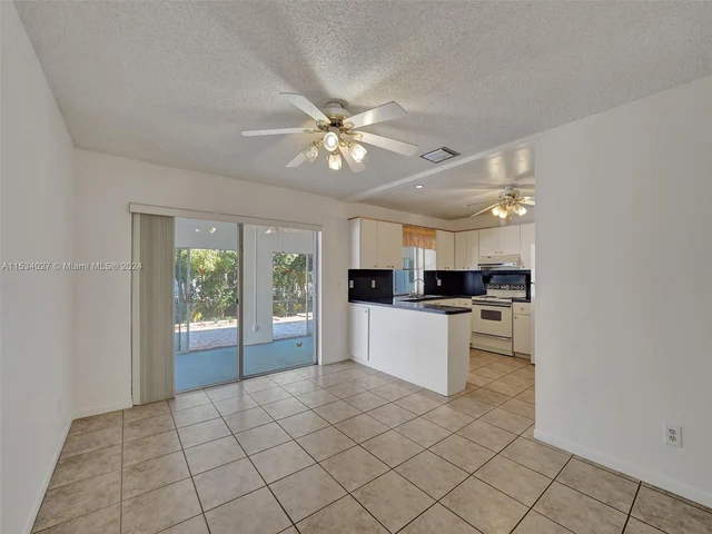 307 SE 4th St, Dania Beach FL 33004