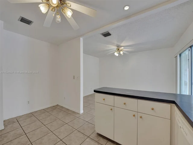 307 SE 4th St, Dania Beach FL 33004