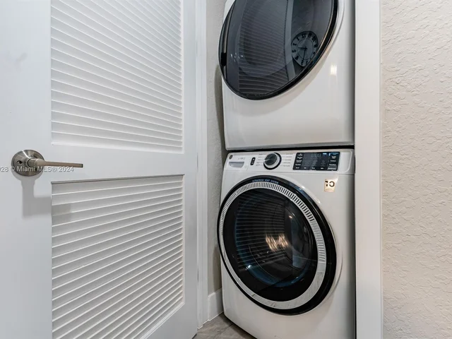 9375 W COMMERCIAL BLVD # 401, Tamarac FL 33351