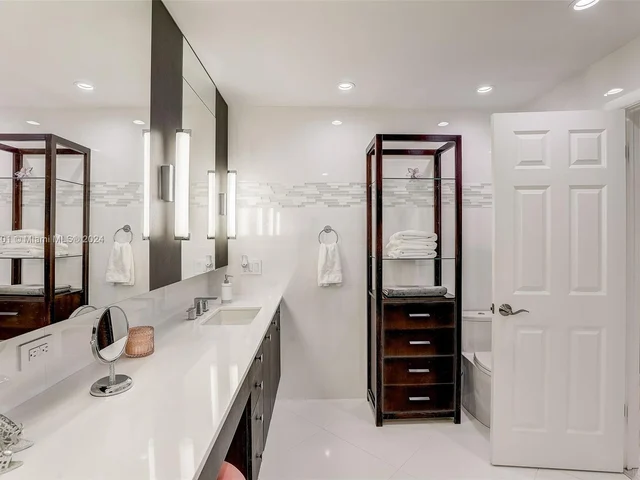 6778 Versailles Ct, Lake Worth FL 33467